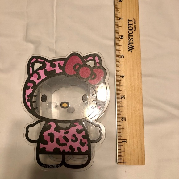 Hello Kitty Bundle - Picture 5 of 7